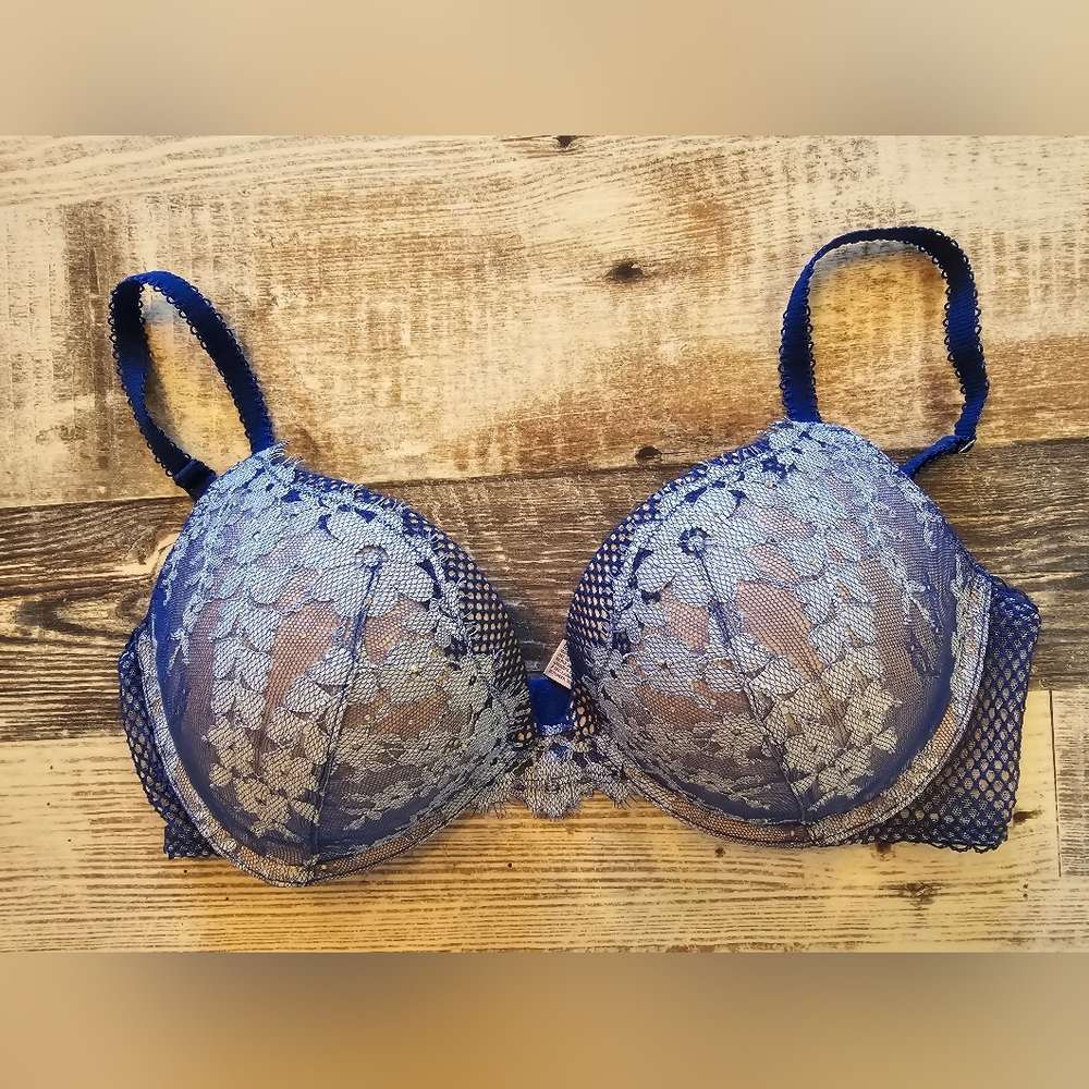 Victoria's Secrets Blue Floral Padded Lace Bra 36D